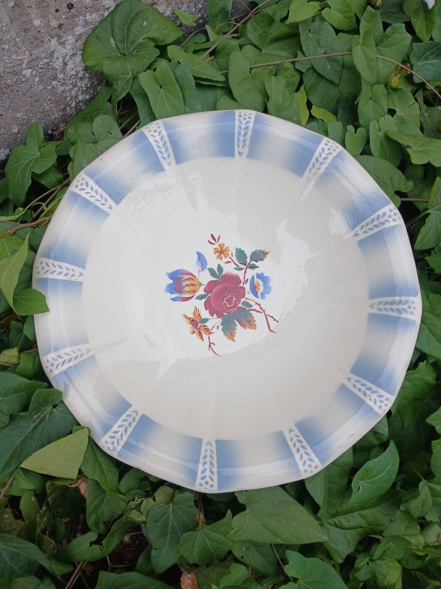Small antique dish Sarreguemines
