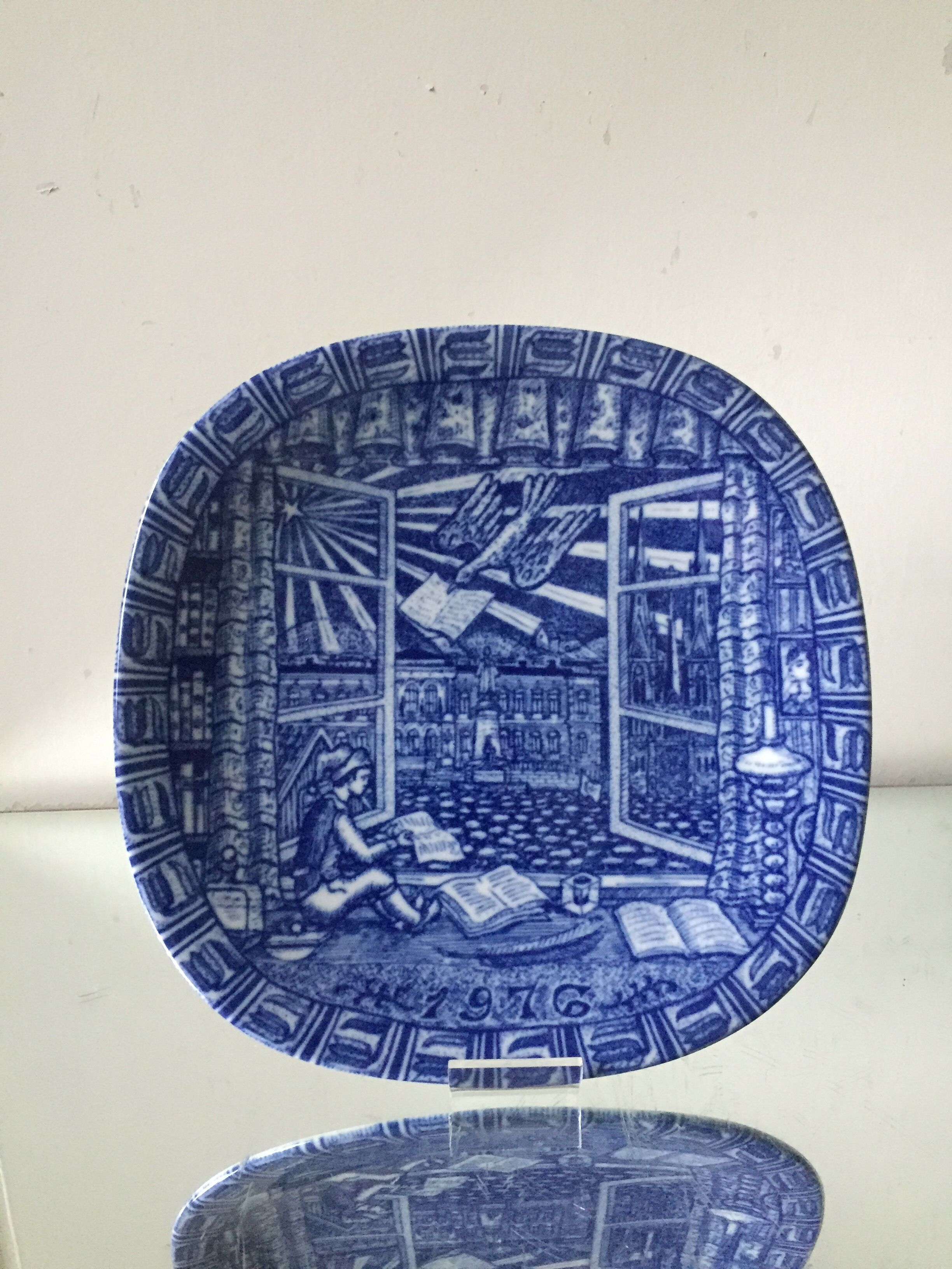 Decorative plate Gunnar Nylund for Rorstrand design 1976