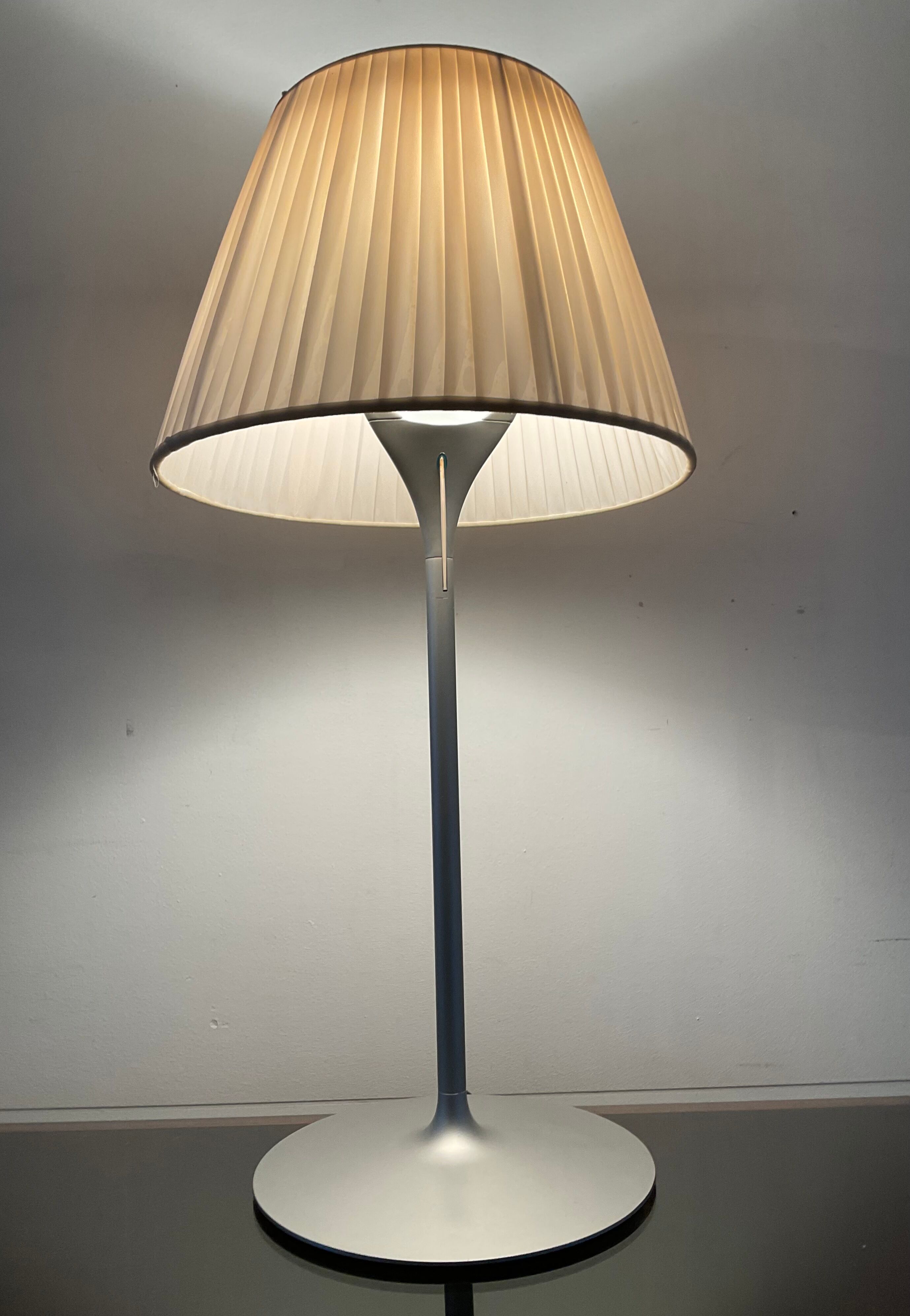 Romeo Soft Lamp By Philippe Stark edition Flos
