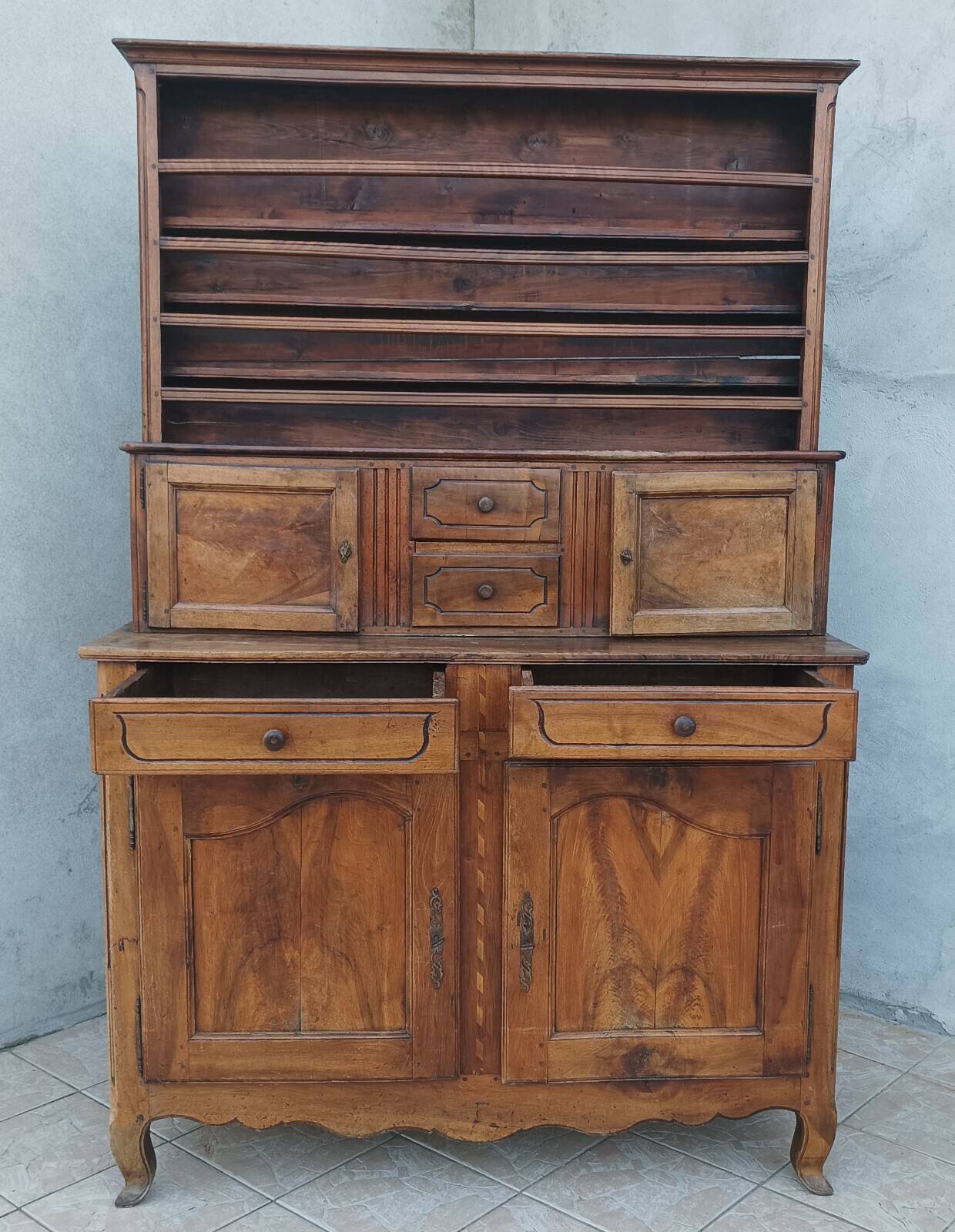 Louis XV sideboard in walnut, 19th century.