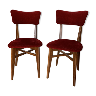 2 chaises rouges