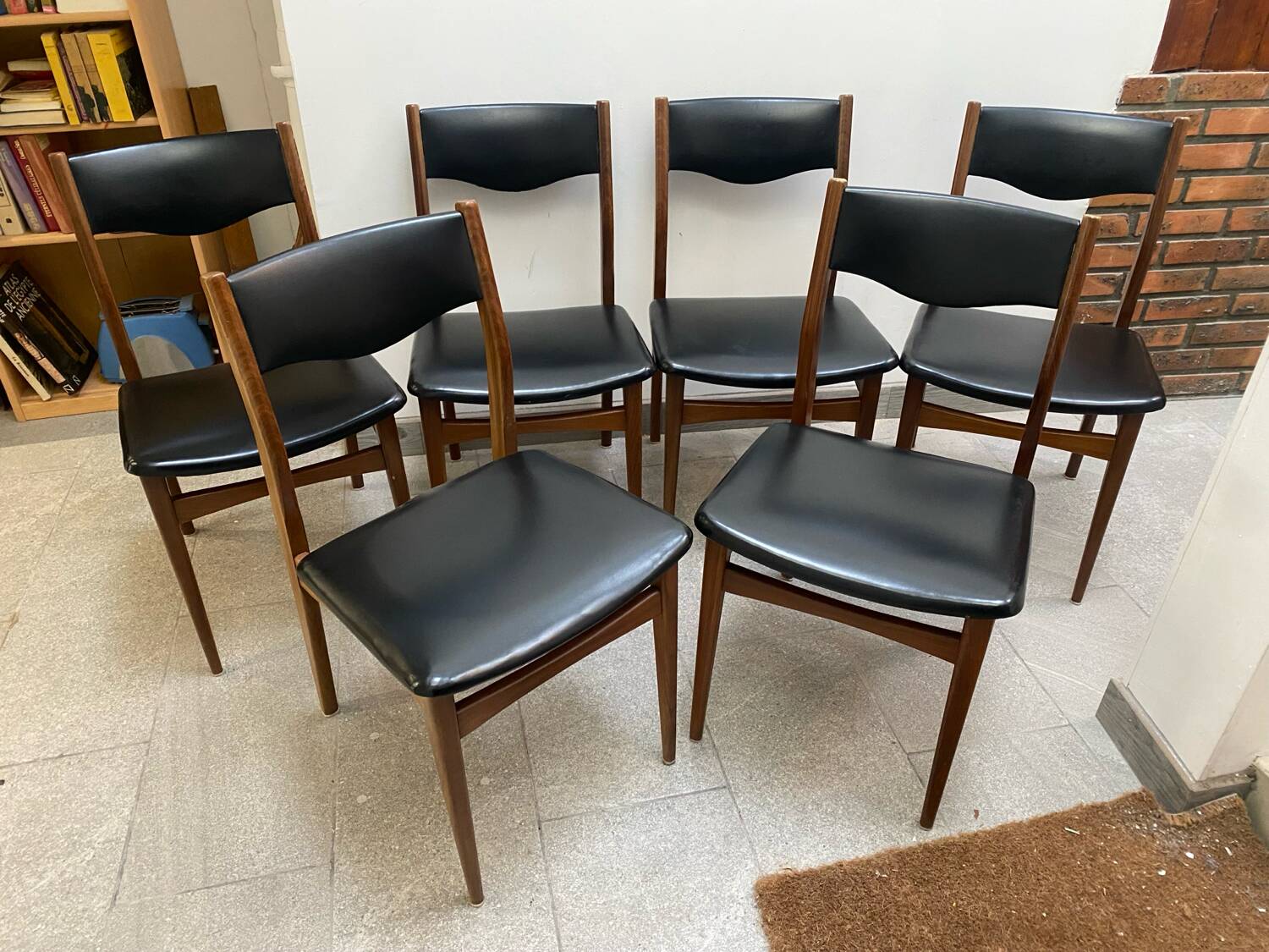 Set of 6 Scandinavian Skaï and teak wood chairs