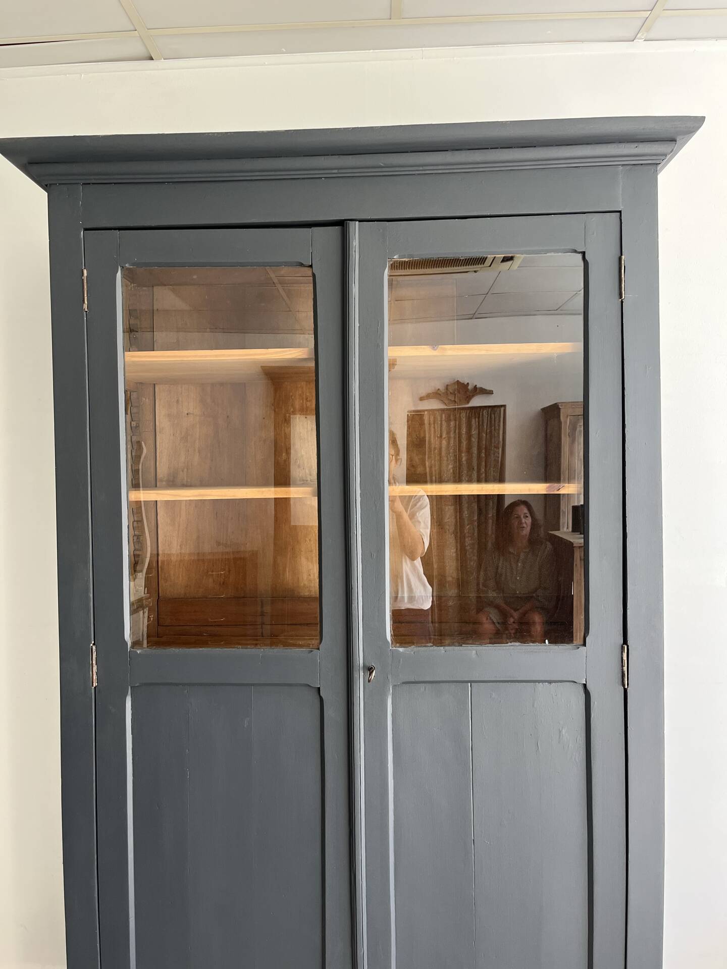 Armoire vitrée