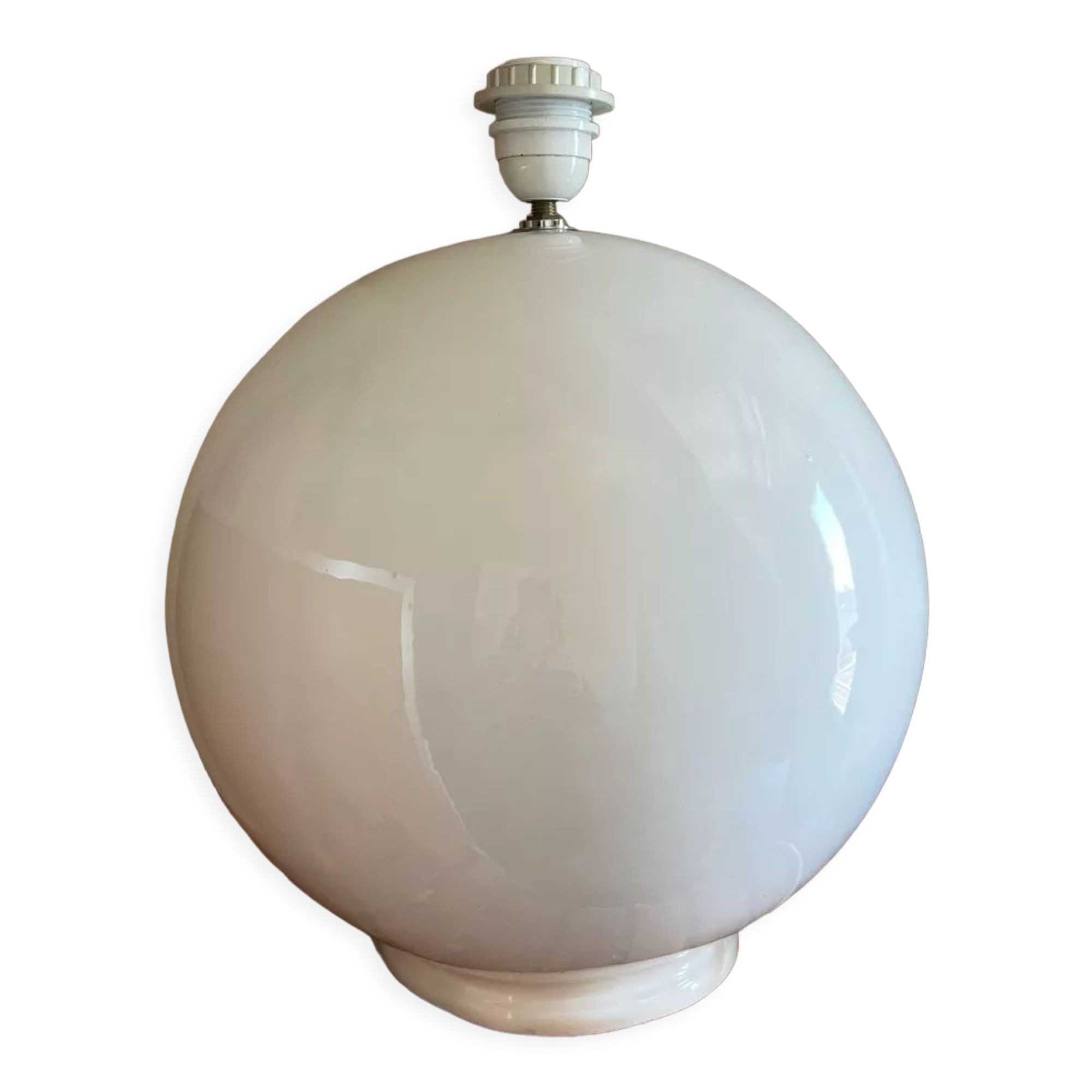 White ceramic lamp