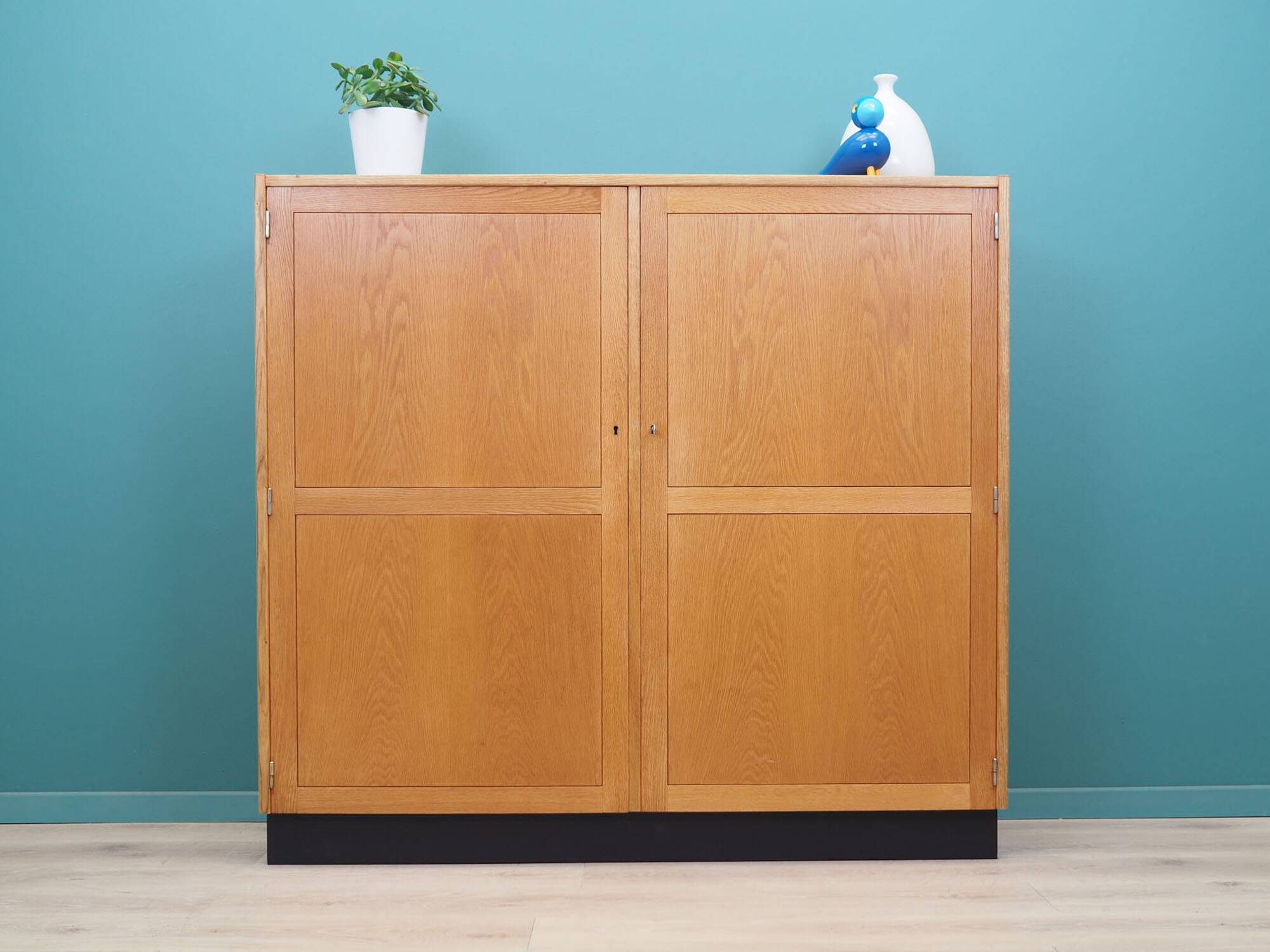 Oak cabinet, Danish design, 1960s, production: Denmark