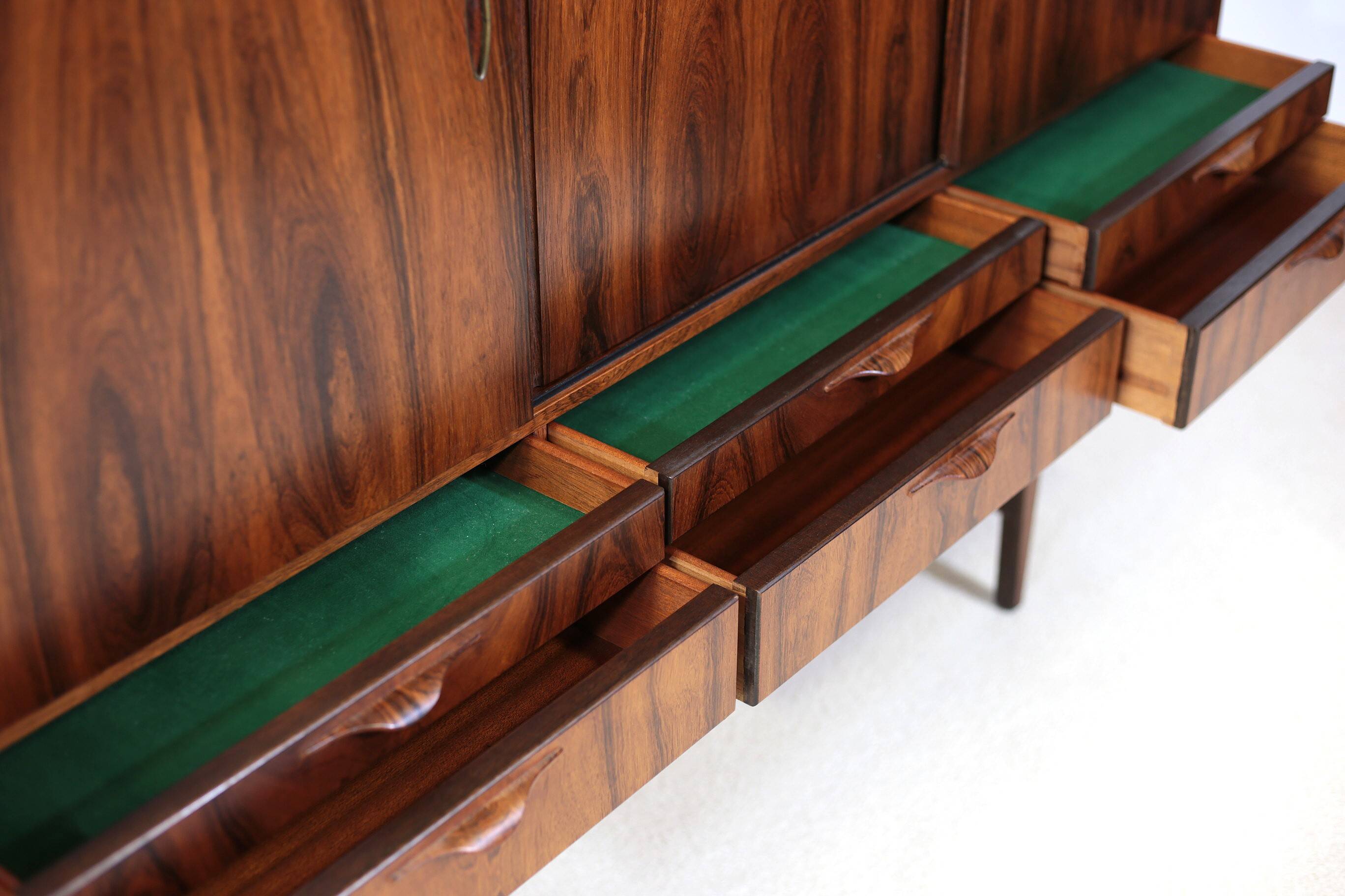 High enfilade in rosewood