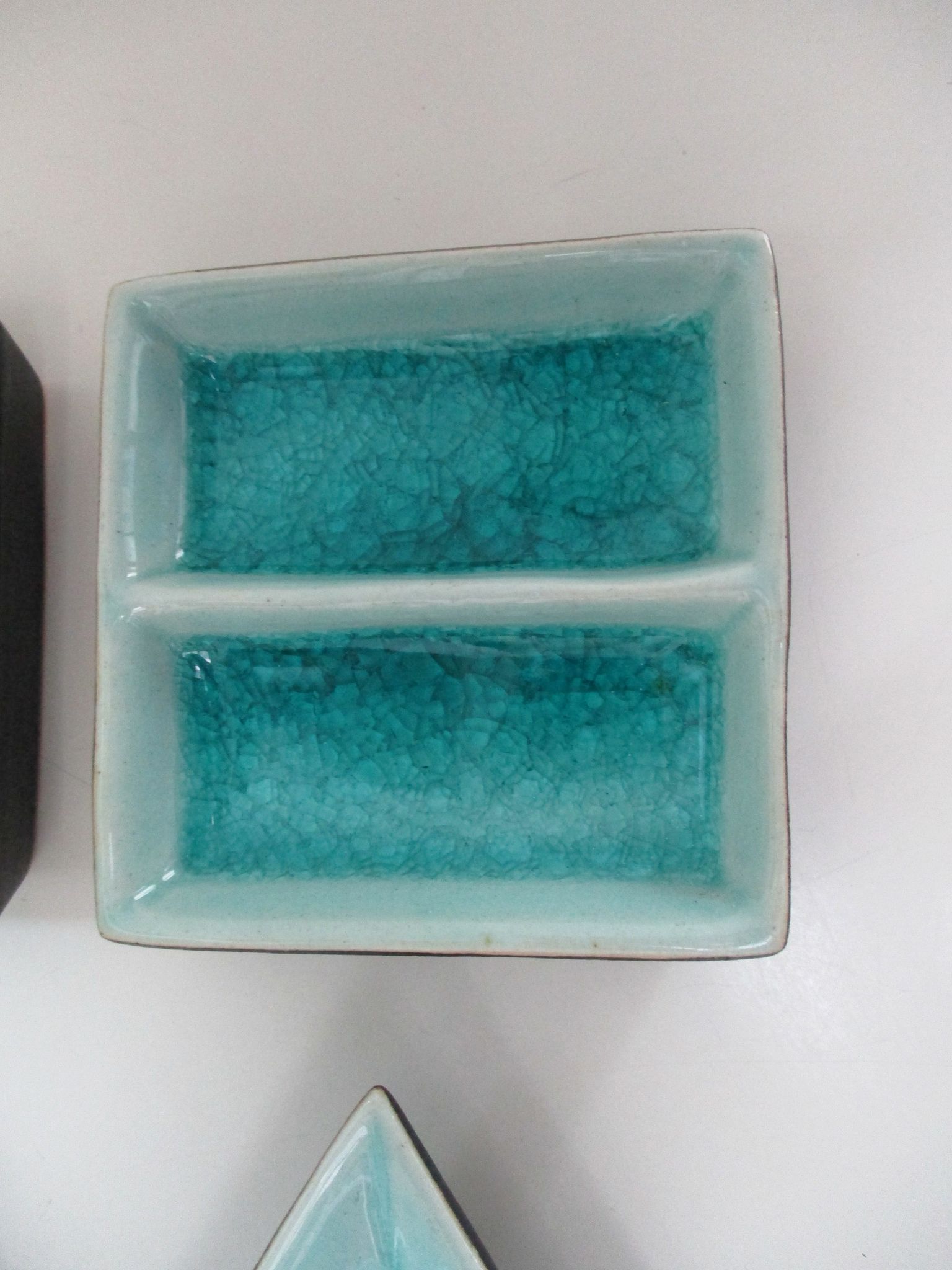 Four ravines, cracked ceramics, for aperitif, sauce, spices