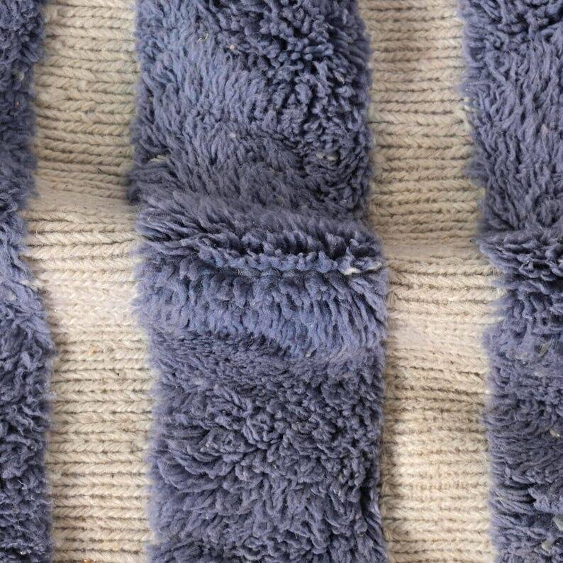 Handmade pure wool rug, size 140 x 260 cm.