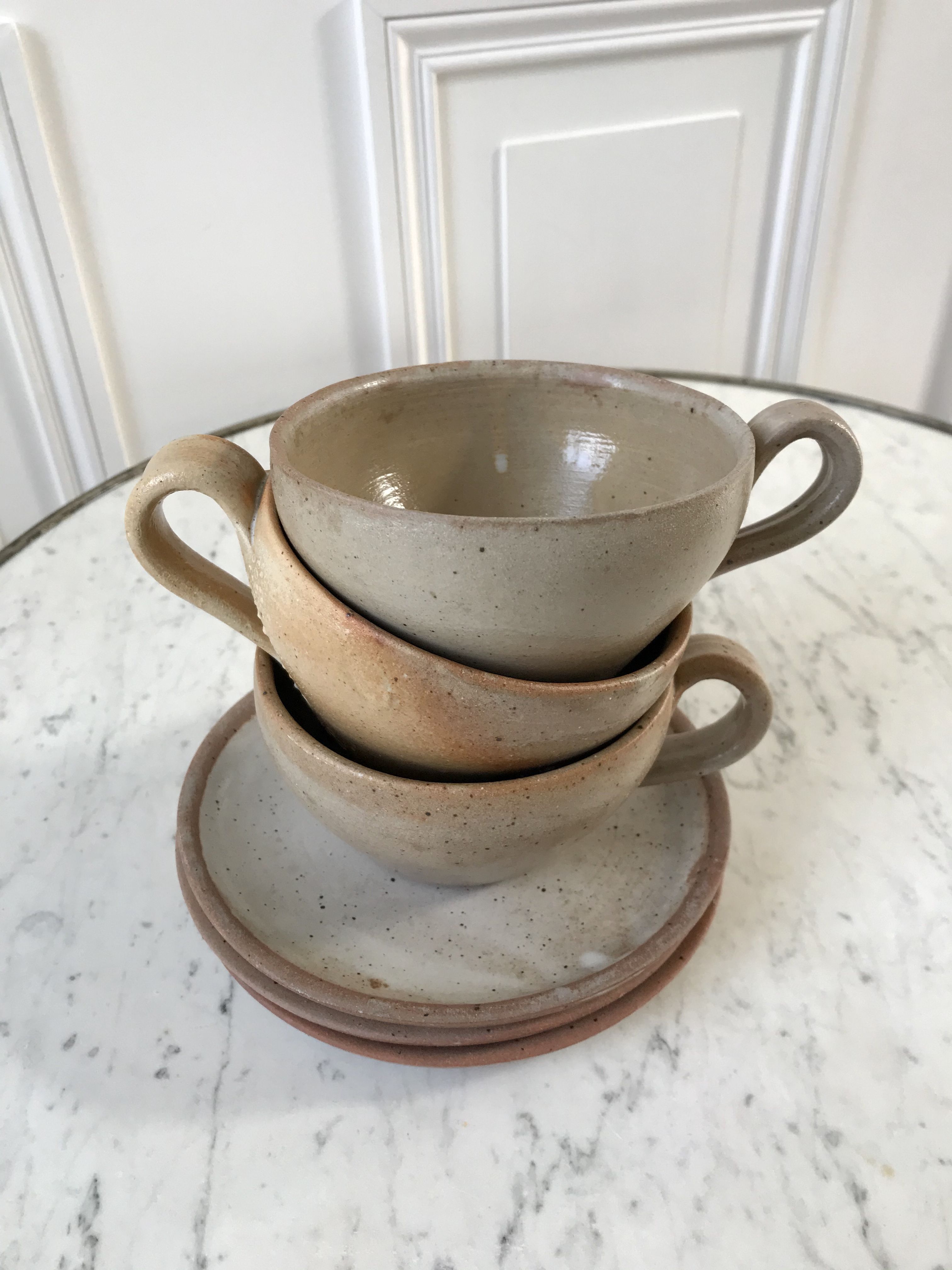 Set of 3 large tea cups and their saucers in artisanal sandstone 70s