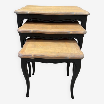 Set of 3 nesting tables