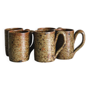 5 mugs en grès pyrite