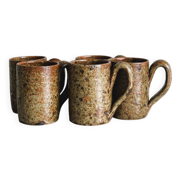 5 mugs en grès pyrite