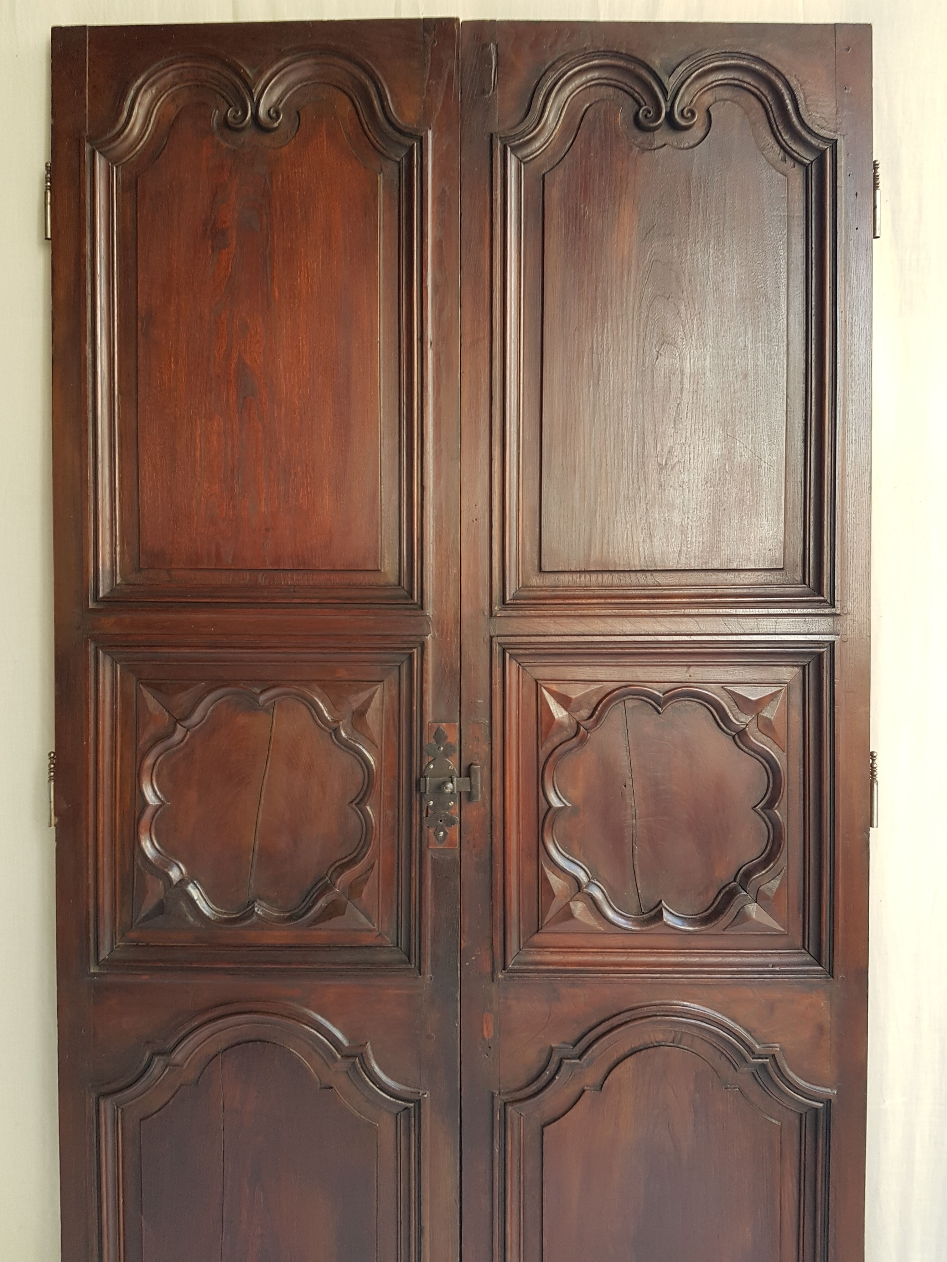 2 Doors closet/19th wardrobe