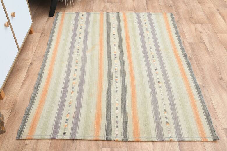 Vintage Turkish Rug 121 x 152 cm