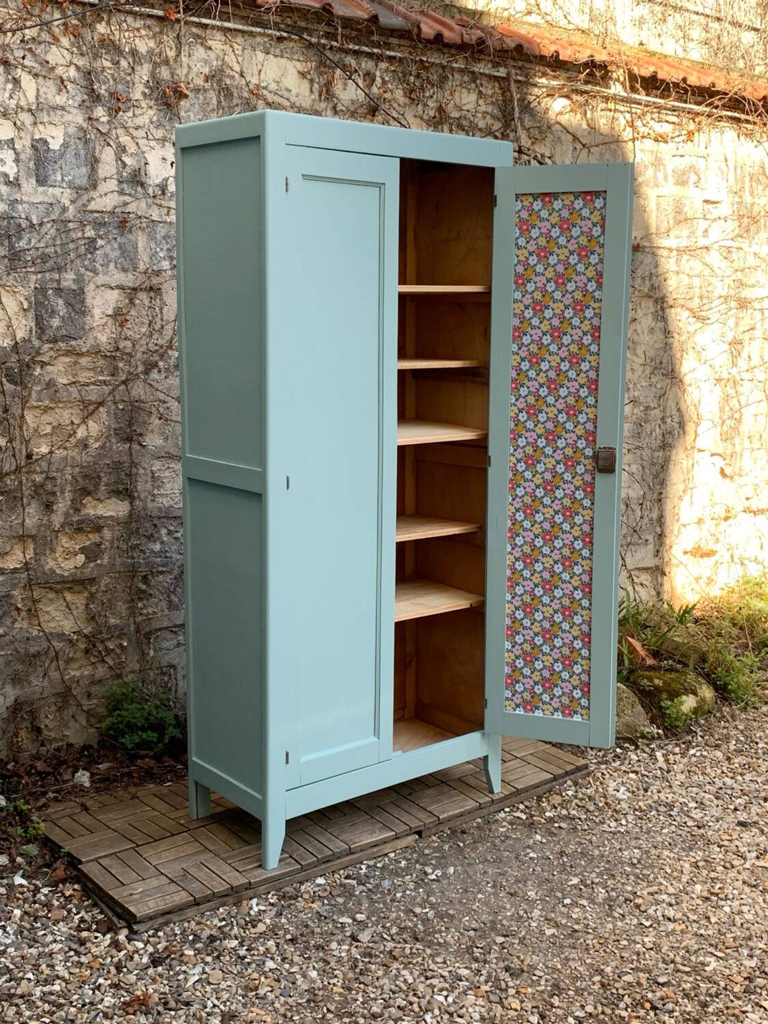 Armoire parisienne vintage bleu vert grisé