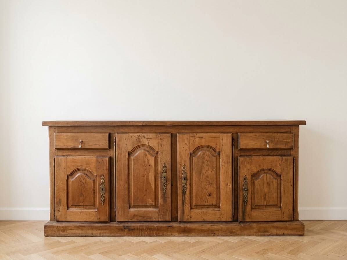Low sideboard buffet in rustic solid oak