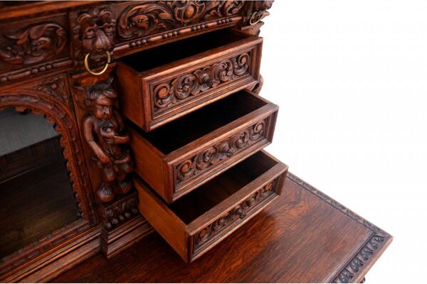 Buffet-commode sculpté, France, vers 1860