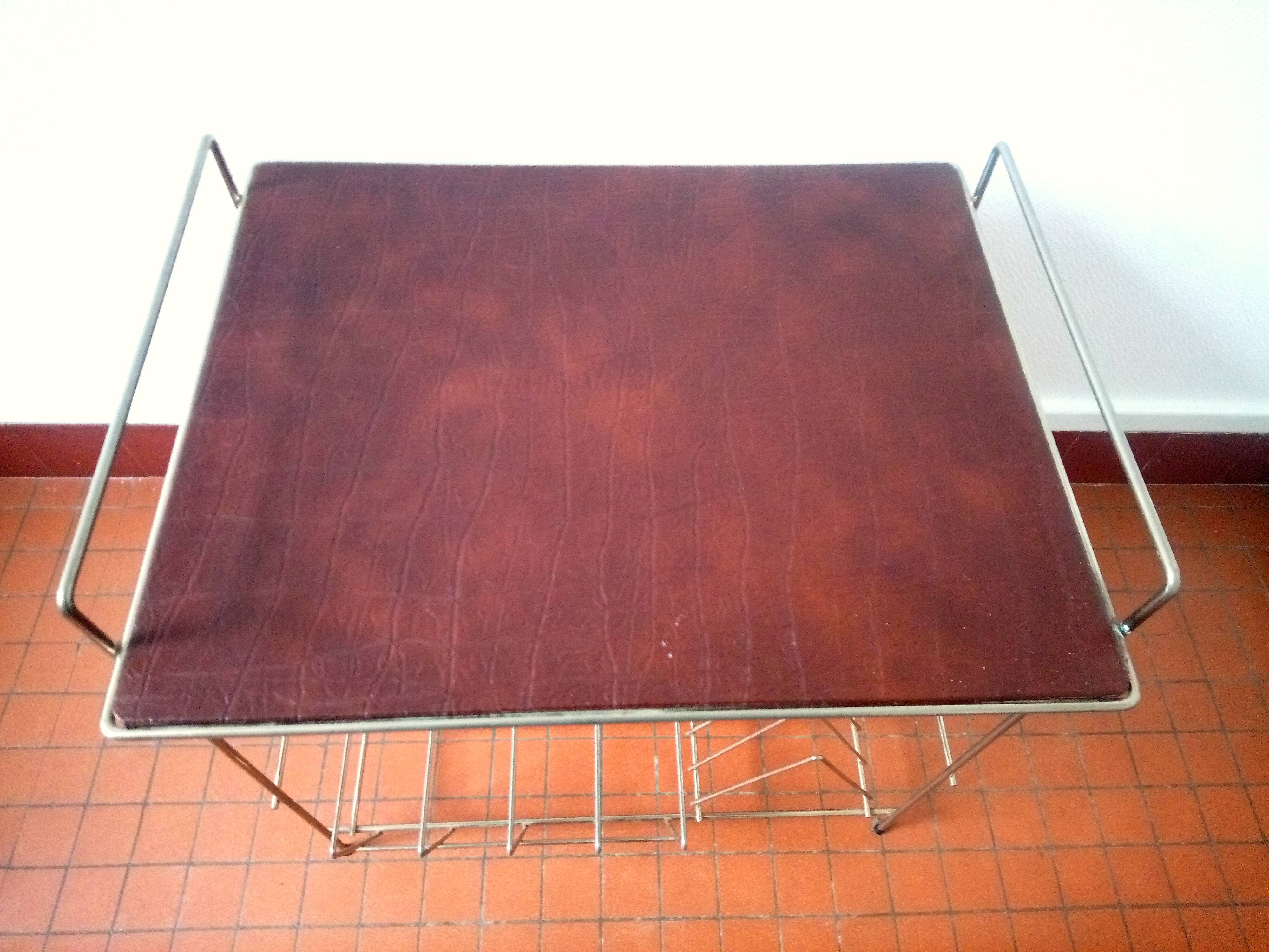 Wired 60s vinyl table