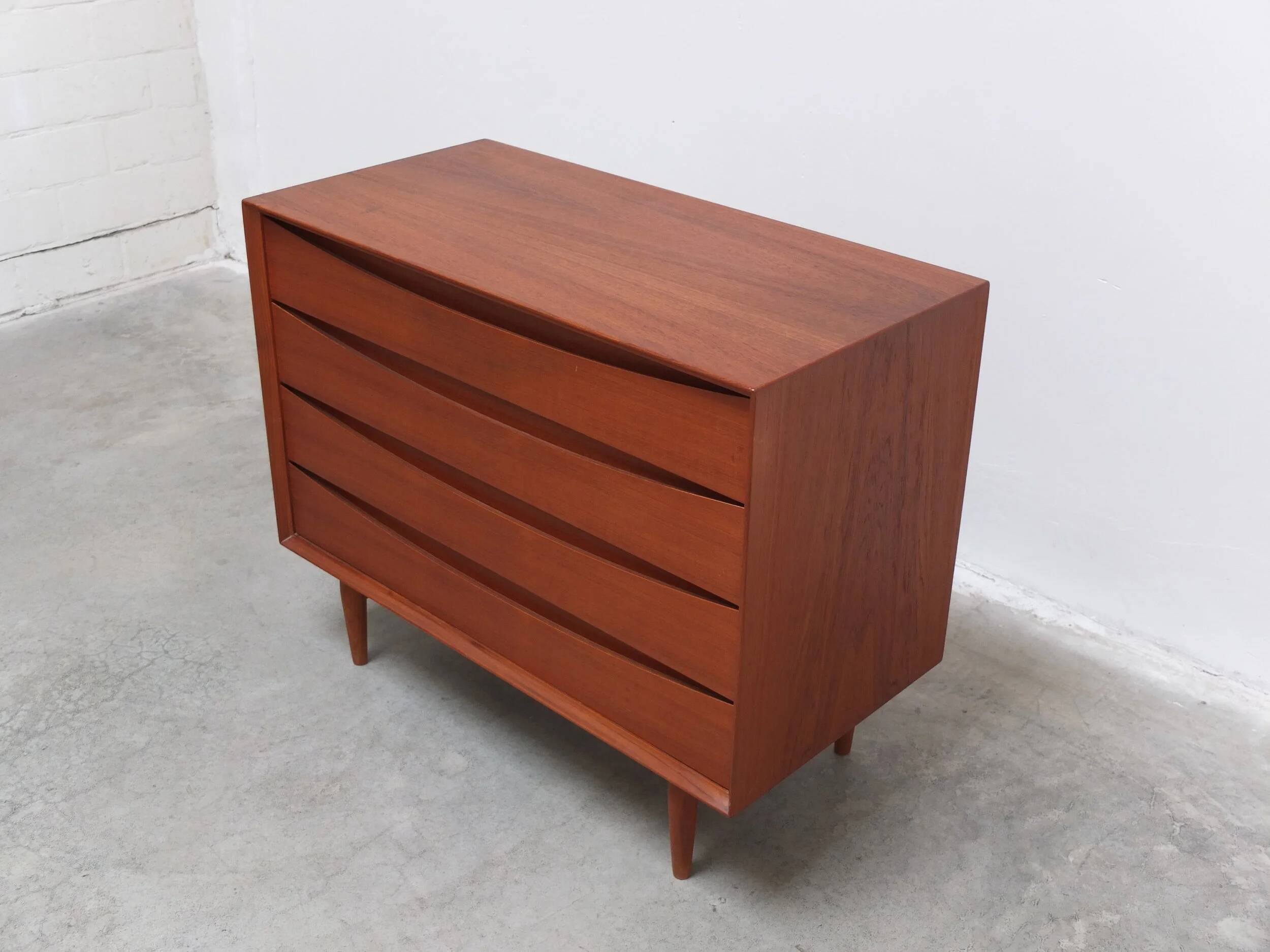 Freestanding chest of drawers in teak by Arne Vodder for Sibast, 1960s