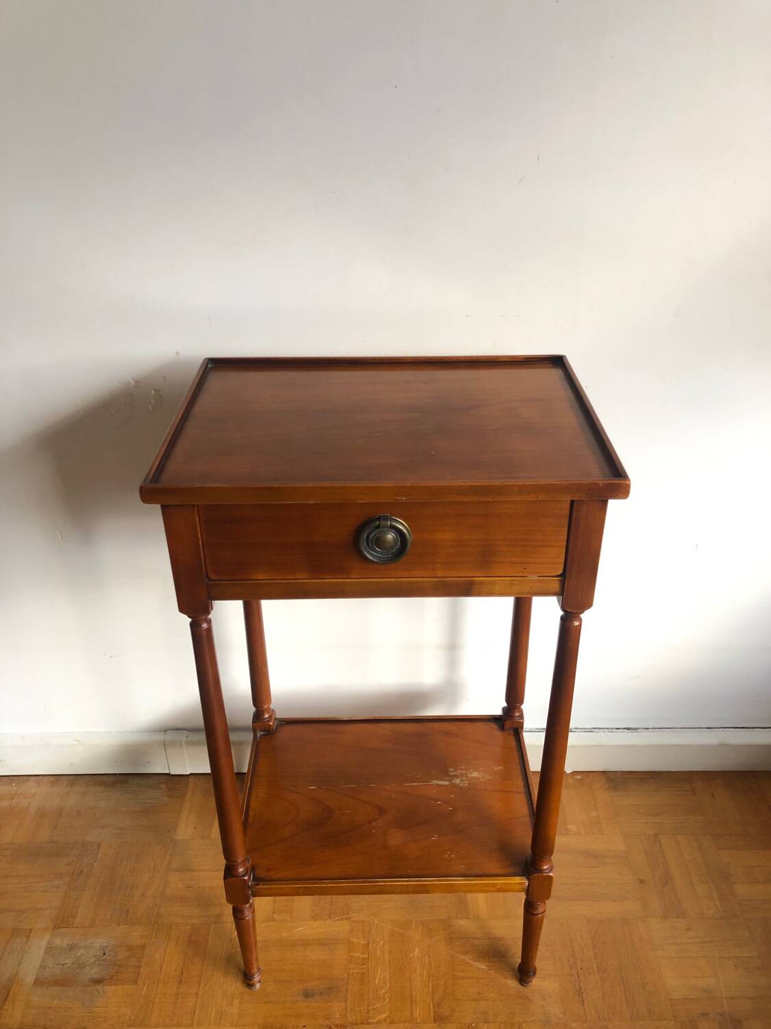Classic bedside side table