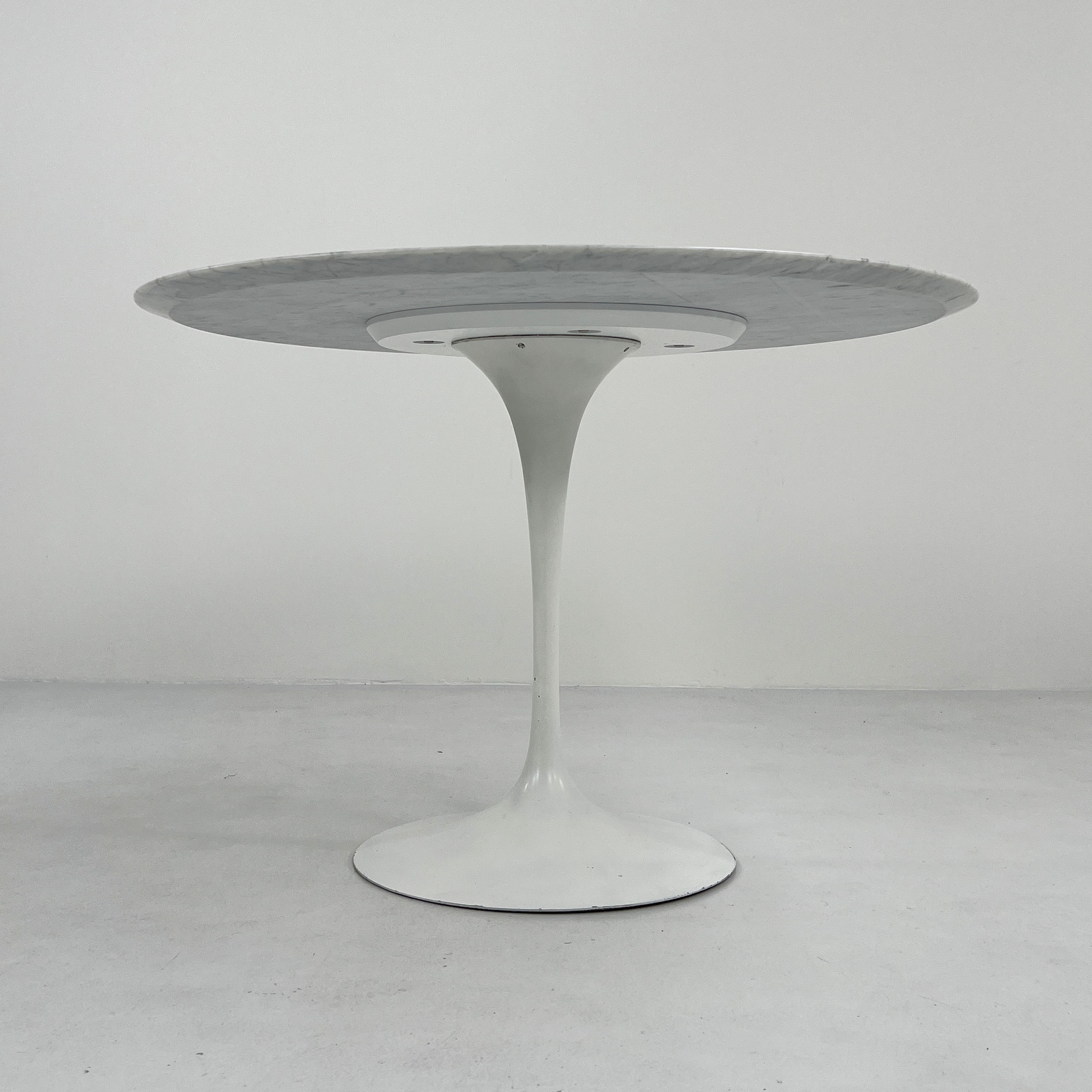 Tulip marble table 107cm by Eero Saarinen for Knoll 1970
