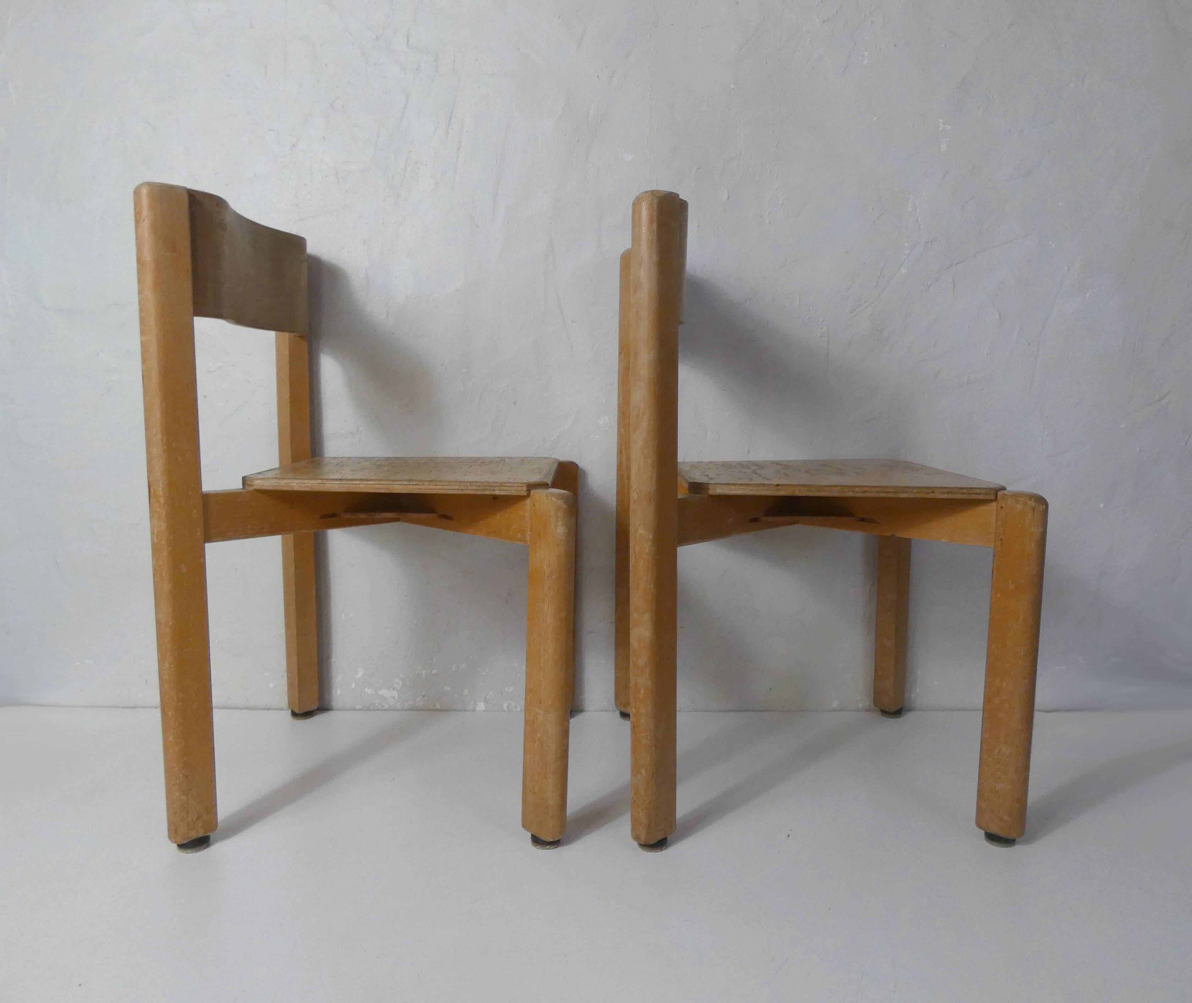 2 children's chairs