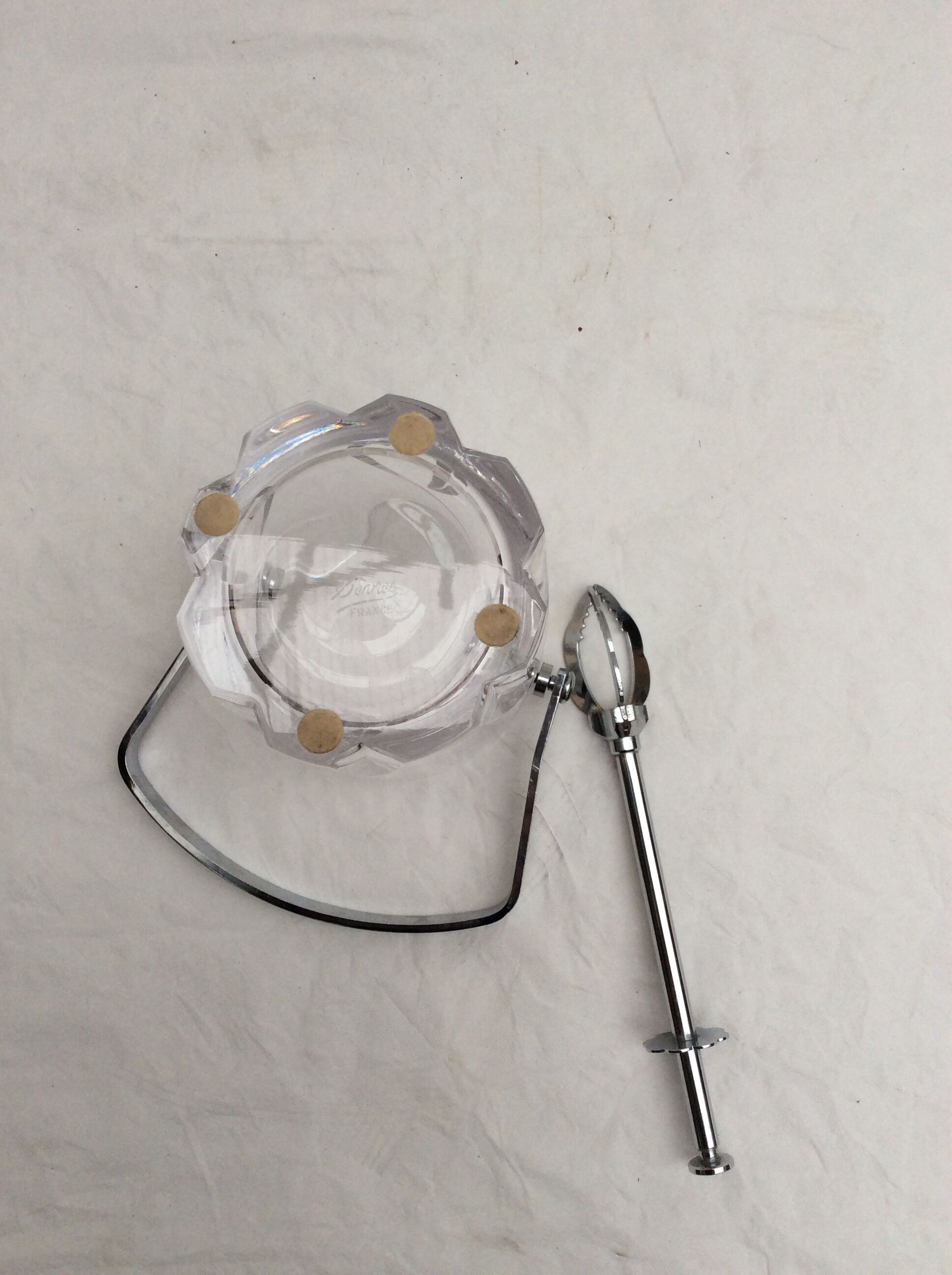 Crystal ice bucket Sevres France with spoon dimension: height -12.5cm- diameter -9.5cm-