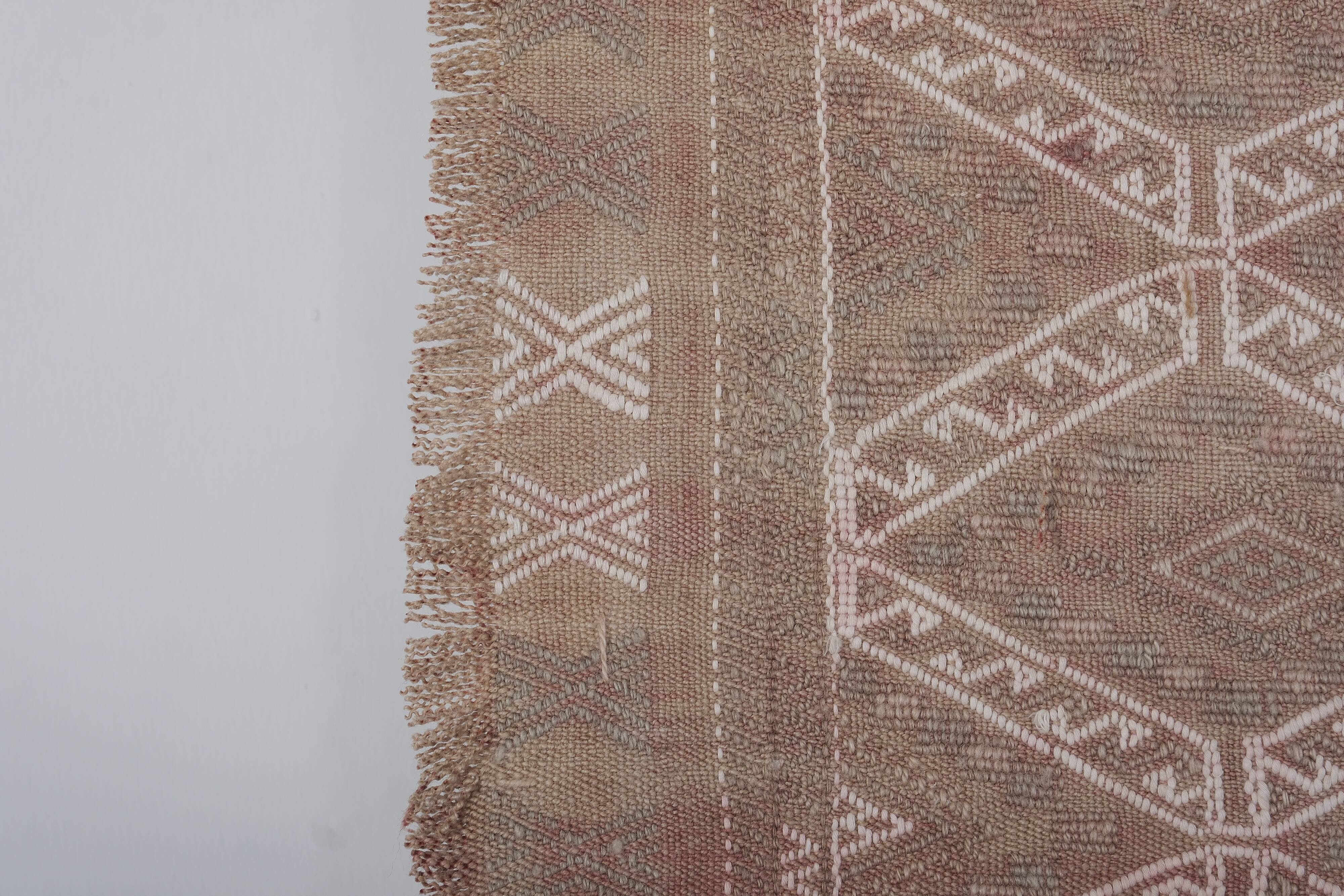 Vintage Turkish Oushak Rug Handwoven 167x238 cm