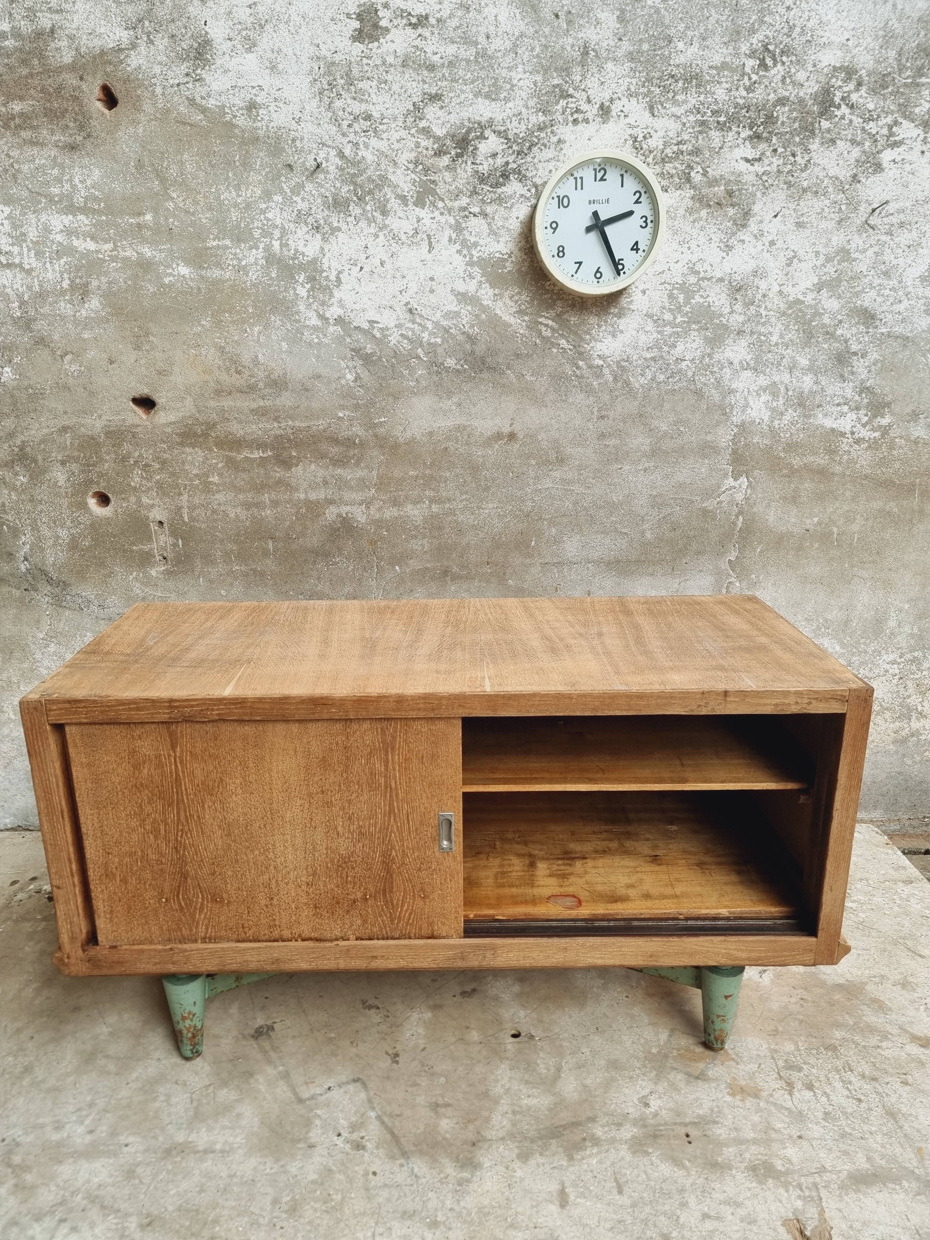 Side table in oak