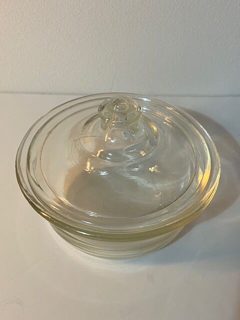 Pyrex vintage candy pot