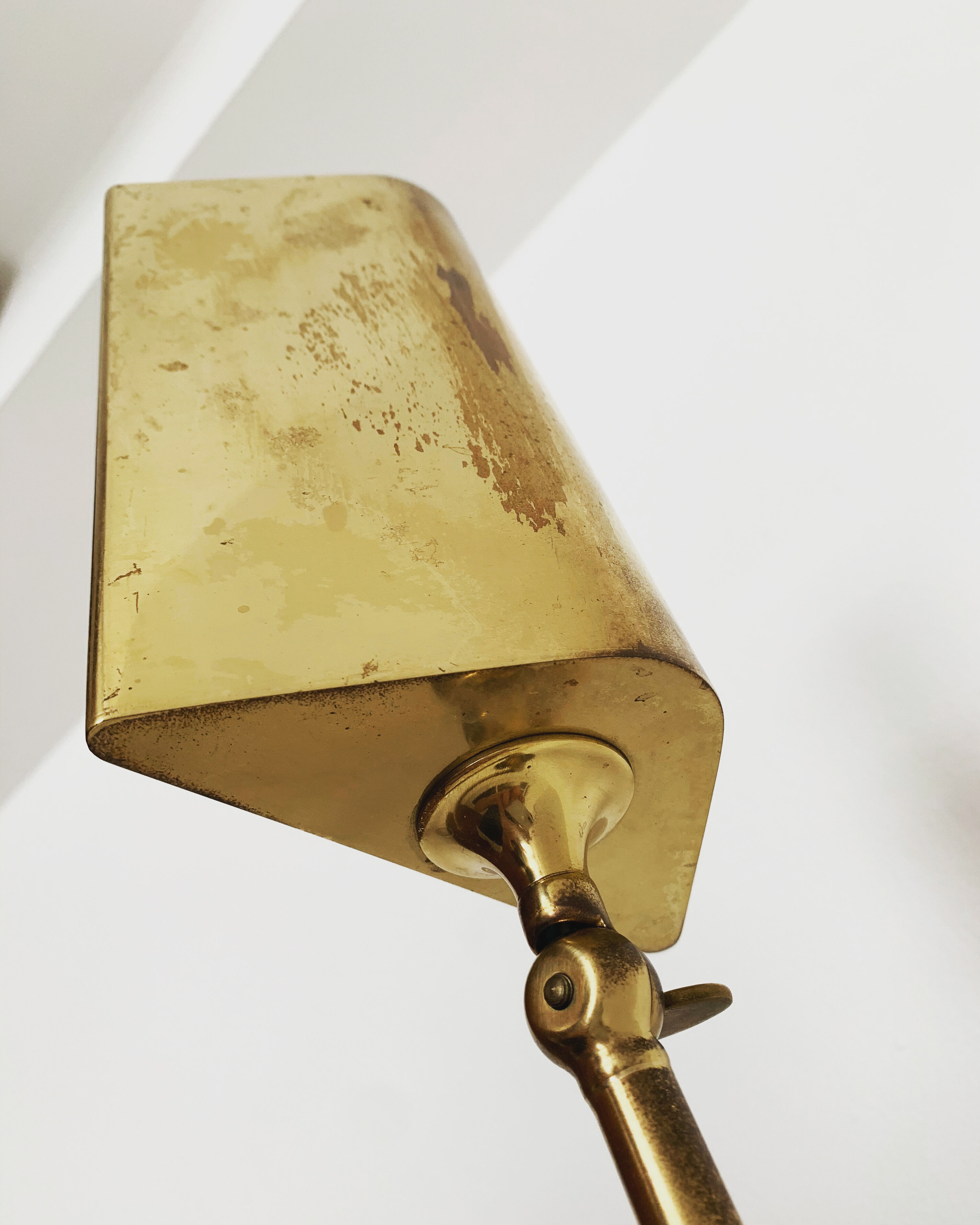1970s adjustable brass floor lamp by Florian Schulz