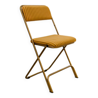 Vintage mustard folding chair