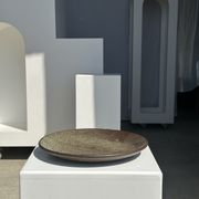 Plat en céramique vert indonésien D:26,5