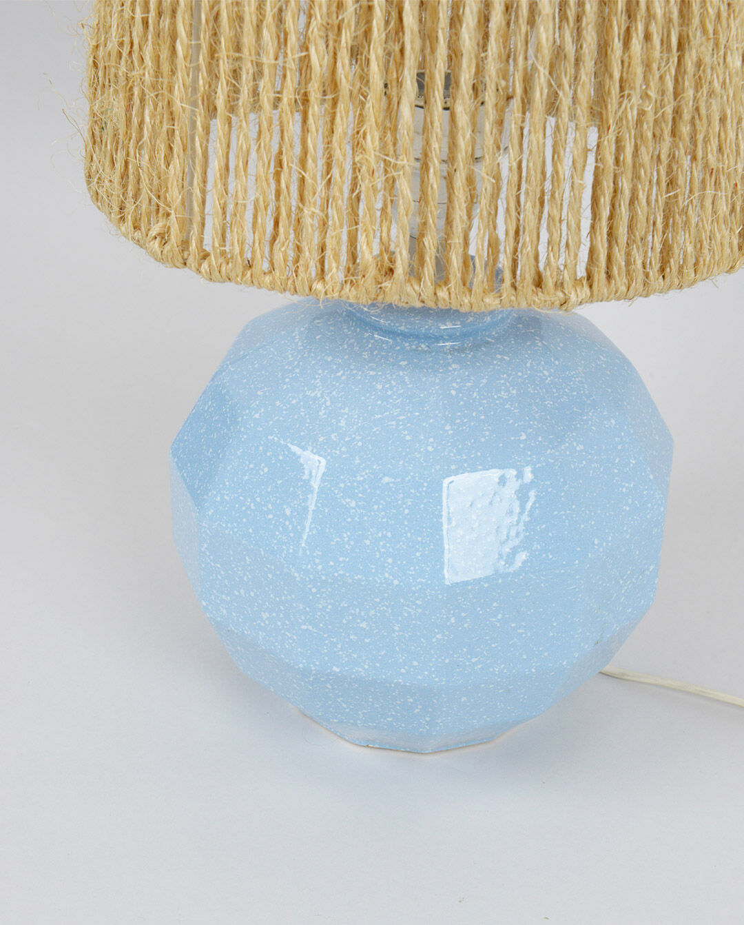 Lampe boule bleue mouchetée