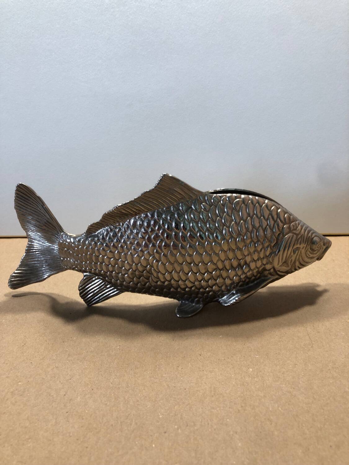 Silver metal fish