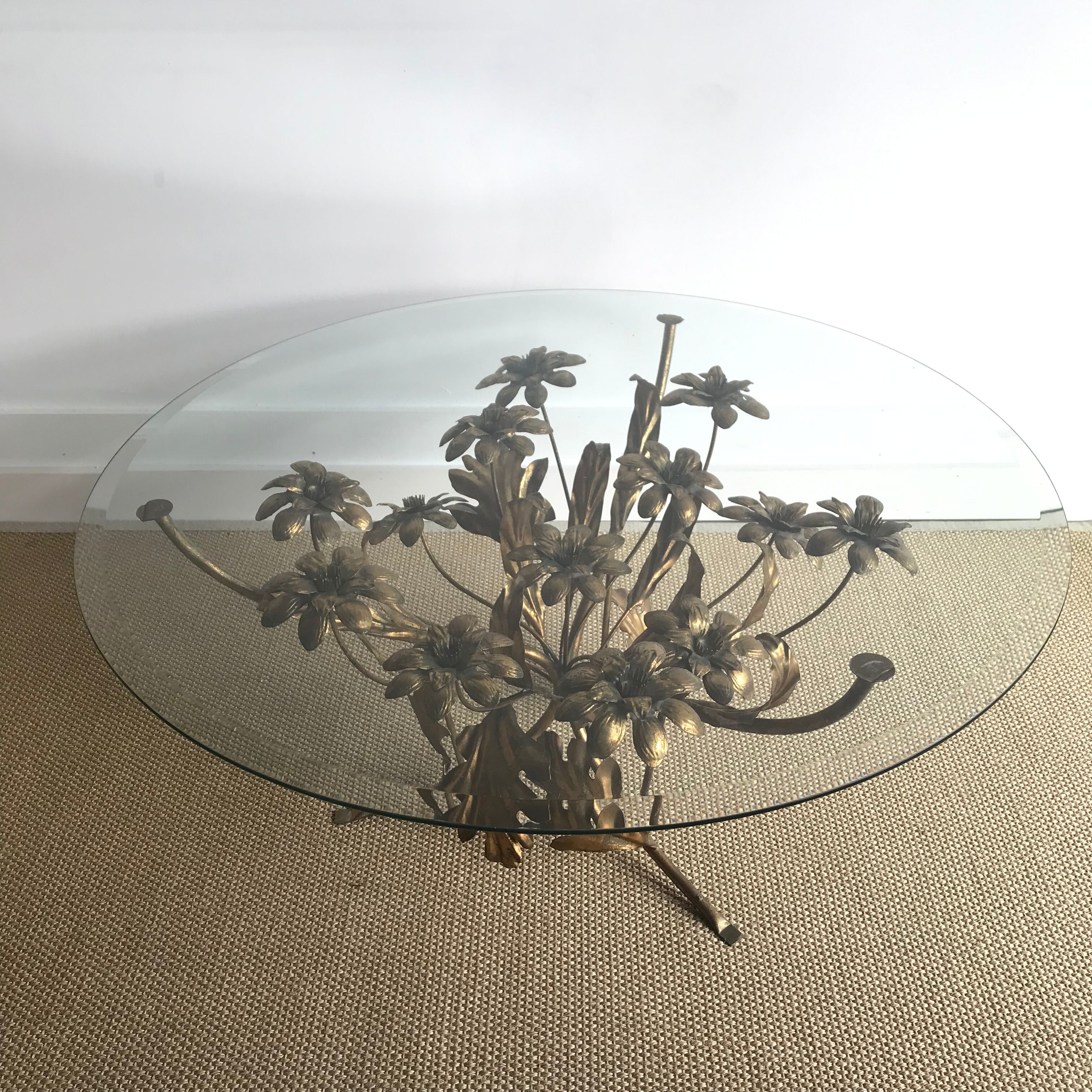 Table basse florentine Hans Kögl metal doré