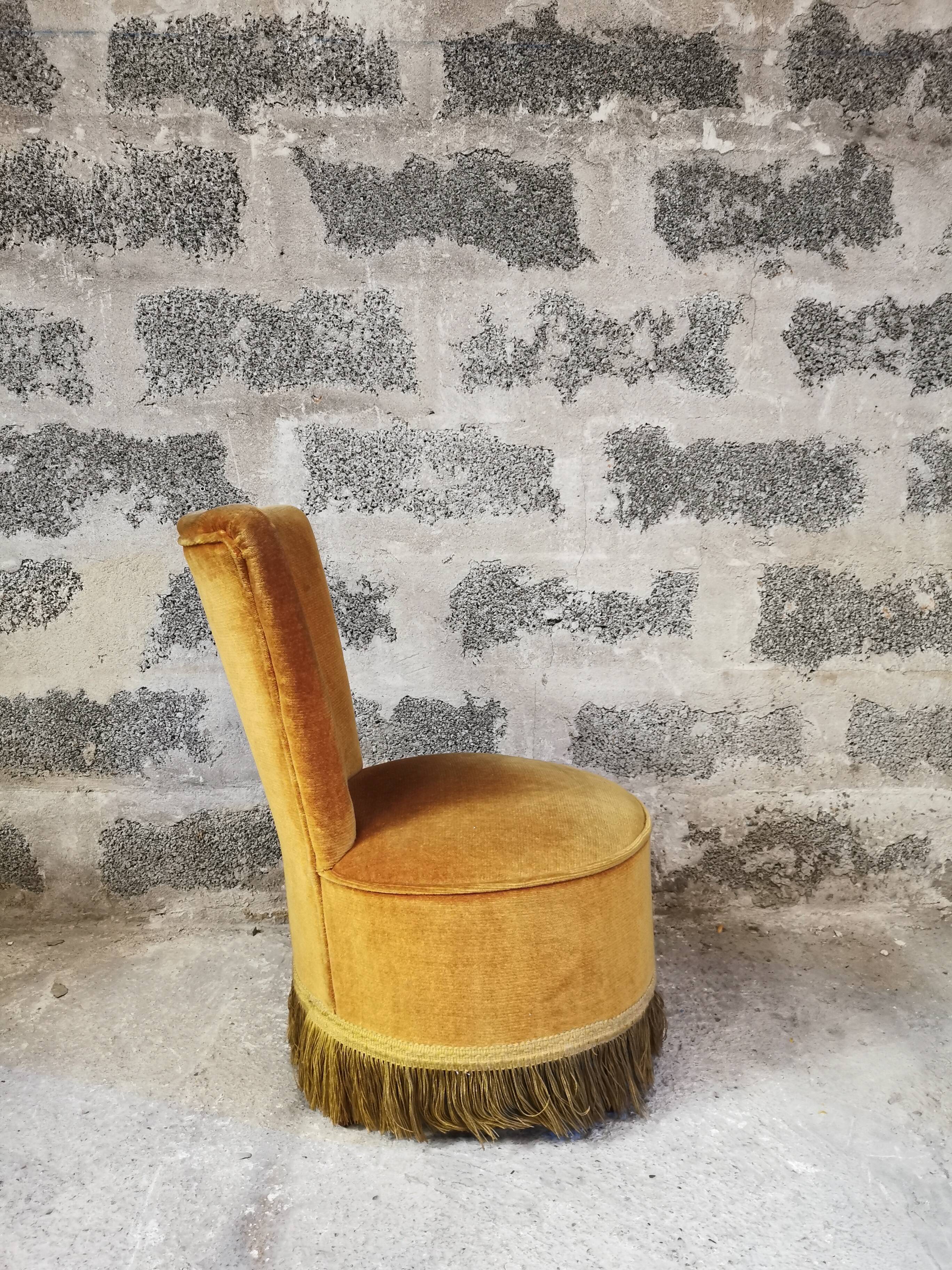 Velvet toad armchair