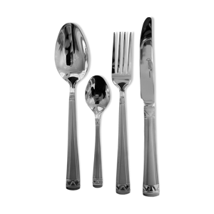 Ménagère, ensemble