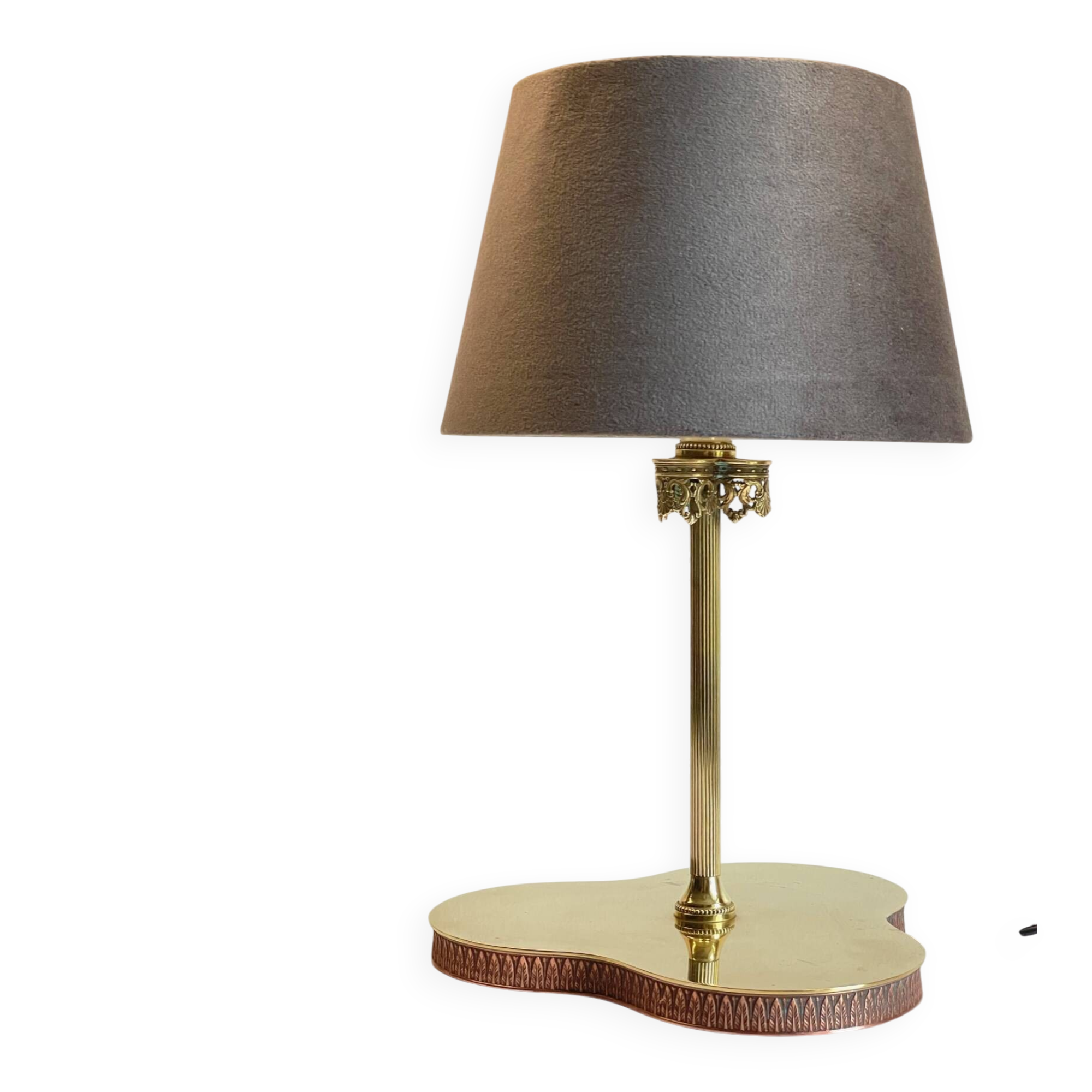 Solid brass vintage clover lamp