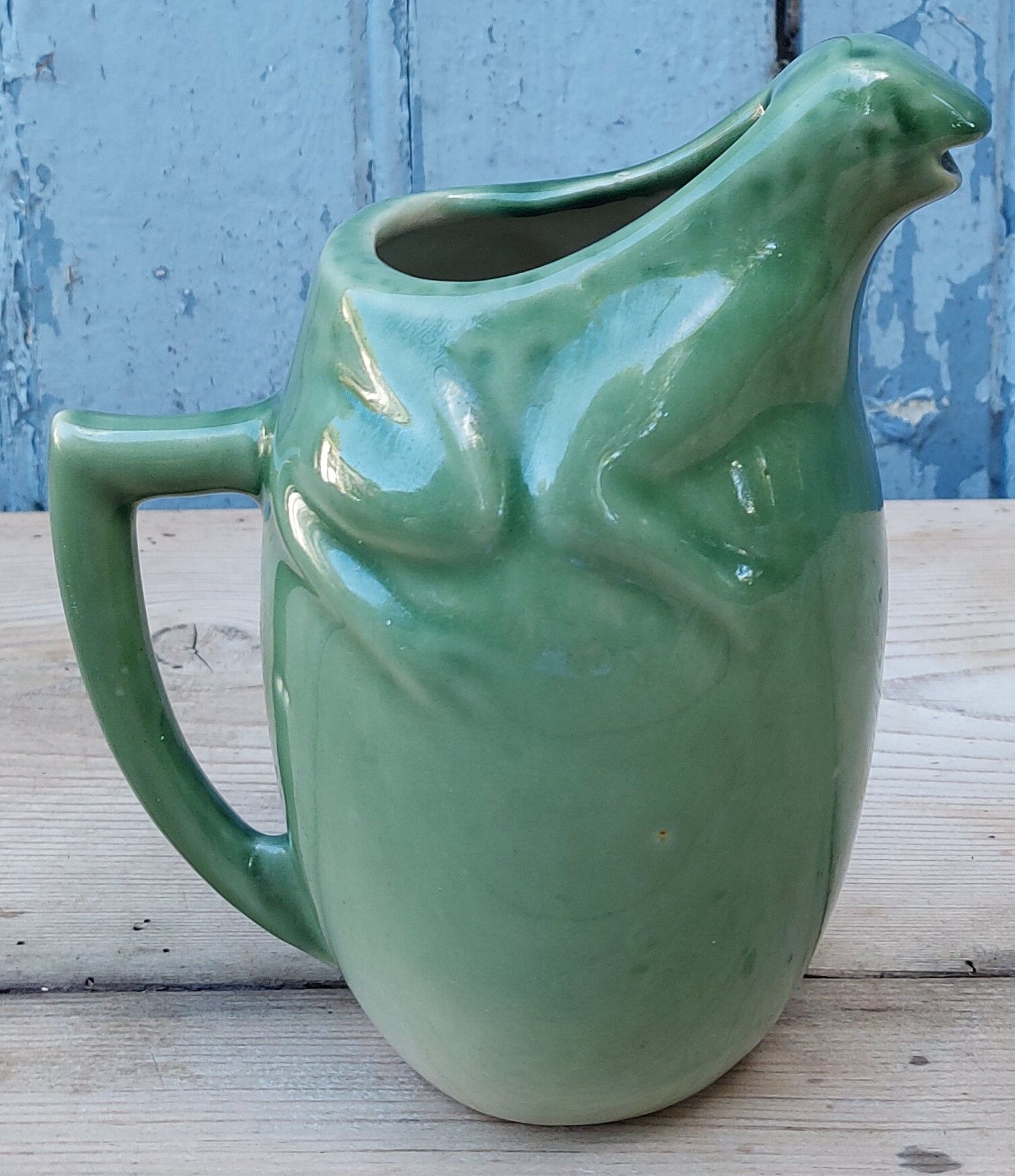 Frog pitcher