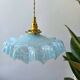 Grande suspension en verre de Clichy bleue dentelée