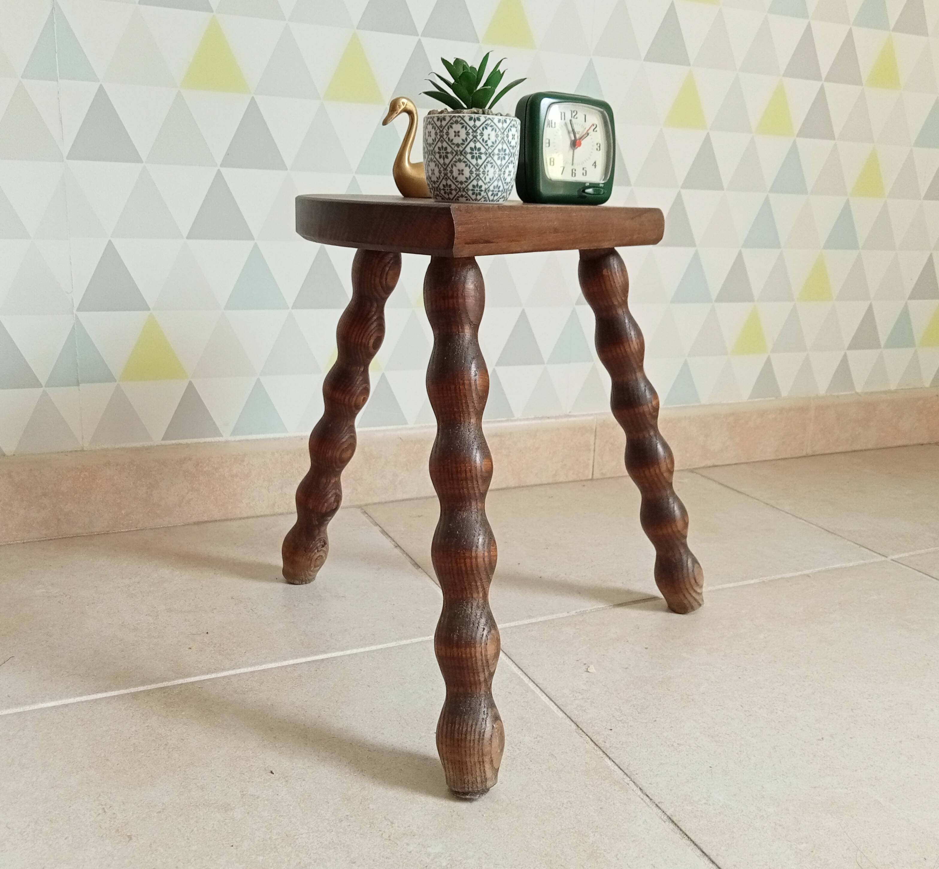 Vintage tripod stool in turned wood