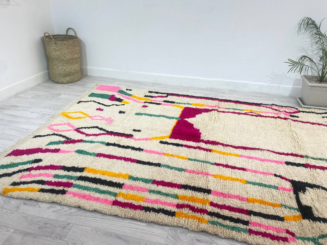 Handmade Moroccan Berber rug 288 x 190 CM