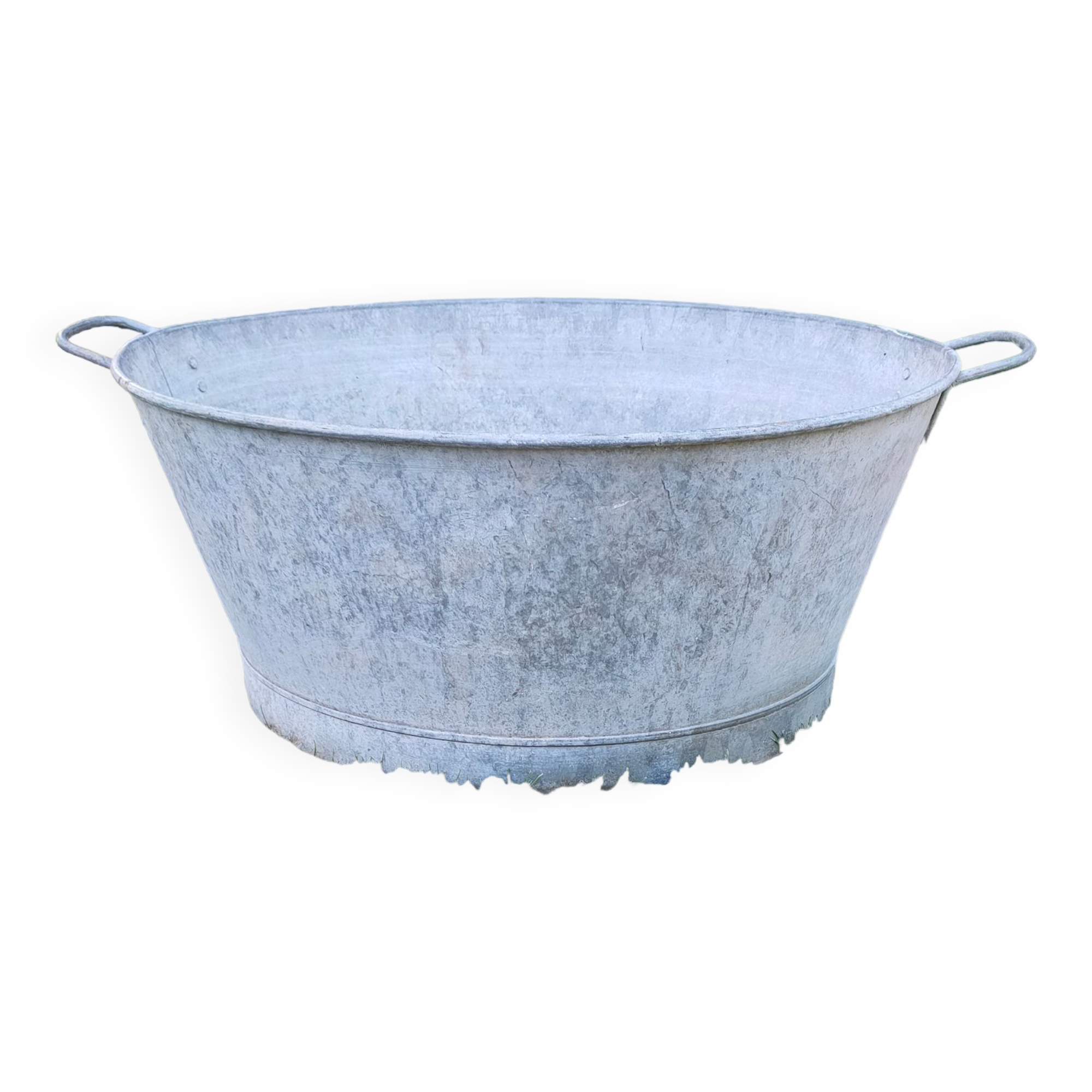 Old oval zinc basin