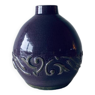 Round ceramic vase