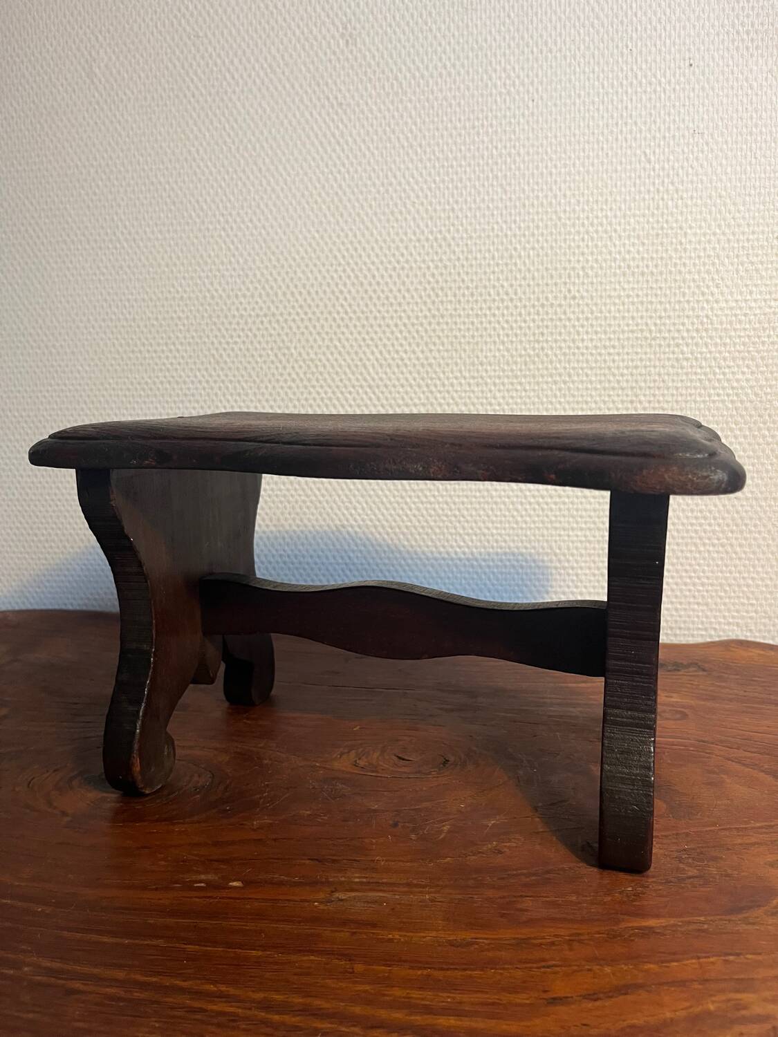 Repose pied ou tabouret bois