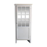 Vitrine parisienne une porte