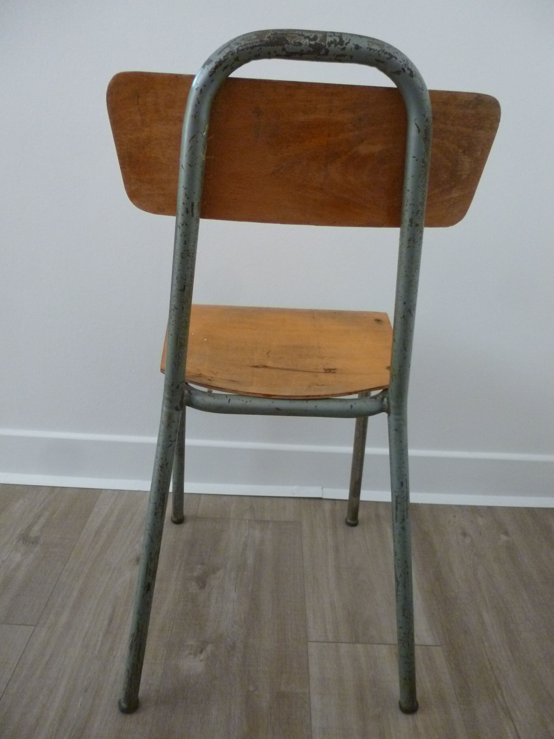 school chair for 6/8 year olds