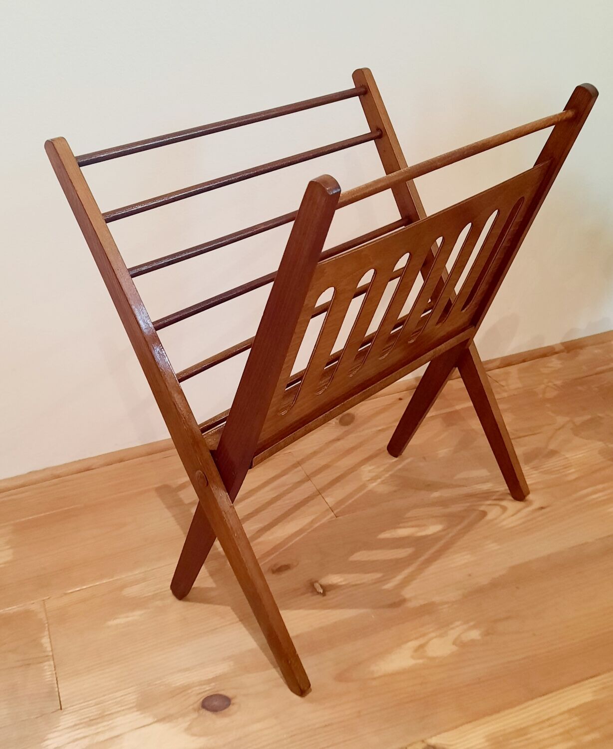 Magazine holder Cees Braakman