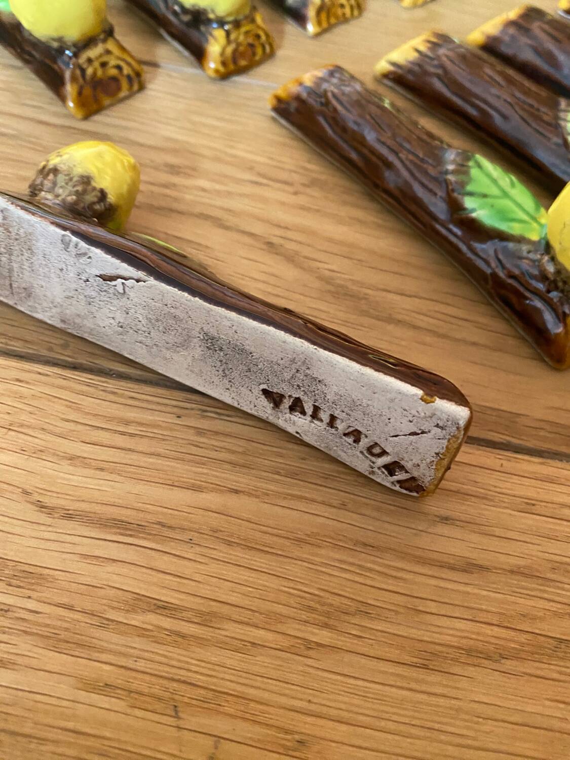 Lot 12 Vallauris knife holders